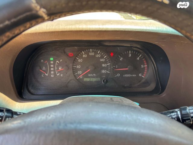 מודעת רכב טויוטה לנד קרוזר