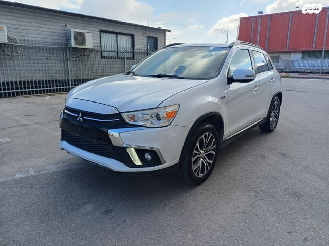 מודעת רכב מיצובישי ASX