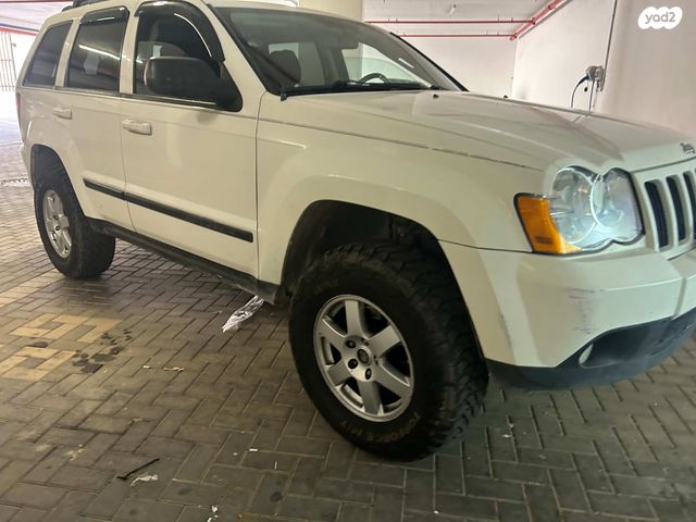 מודעת רכב ג'יפ גרנד צ'ירוקי