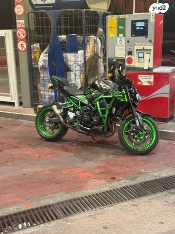 מודעת רכב קאוואסאקי Z900