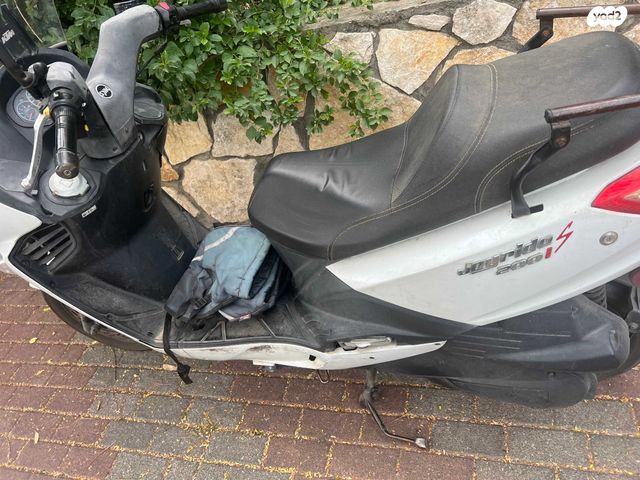 מודעת רכב סאן יאנג ג'וי רייד 200