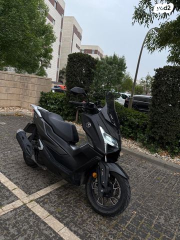 מודעת רכב VOGE SR1