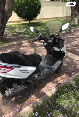 מודעת רכב סאן יאנג ג'וי רייד 200