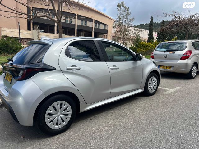 מודעת רכב טויוטה יאריס