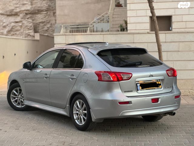 מודעת רכב מיצובישי לנסר