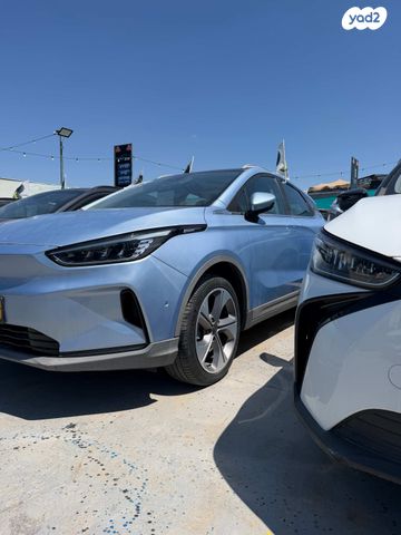 מודעת רכב ג׳ילי Geometry C