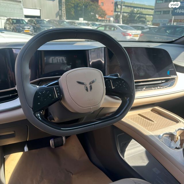 מודעת רכב הונגצ'י EHS7 1