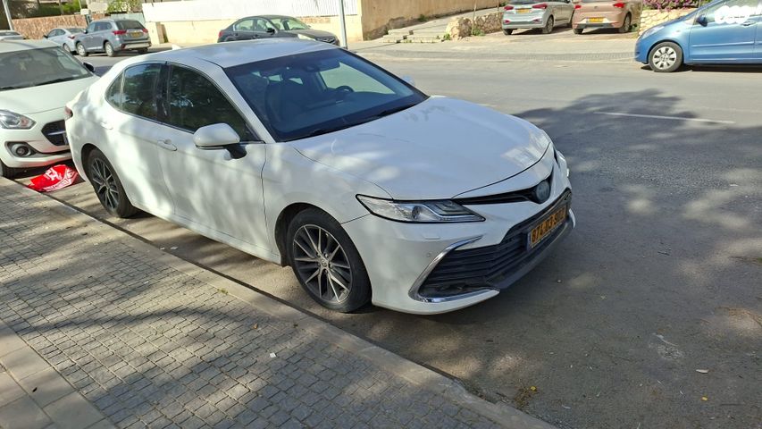 מודעת רכב טויוטה קאמרי