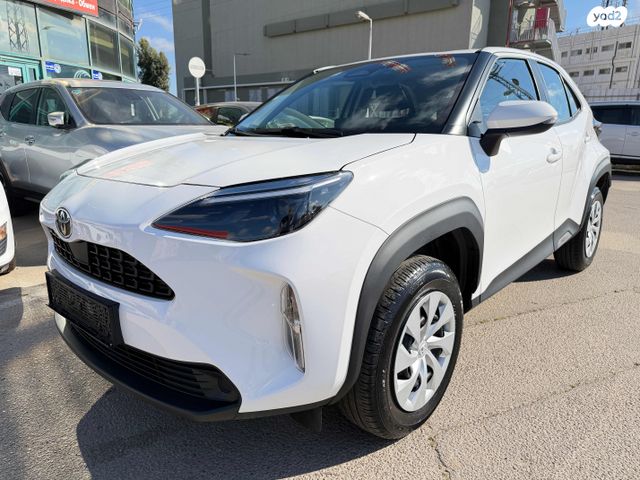 מודעת רכב טויוטה יאריס קרוס