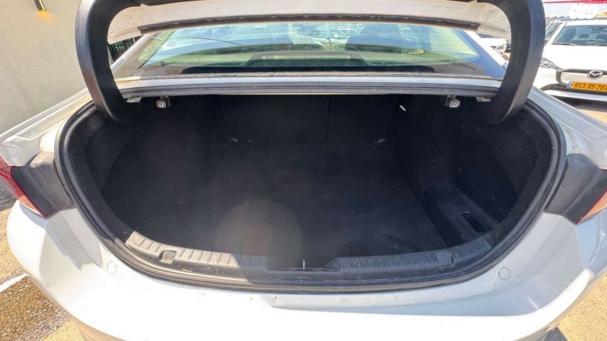 מודעת רכב מאזדה 3 2