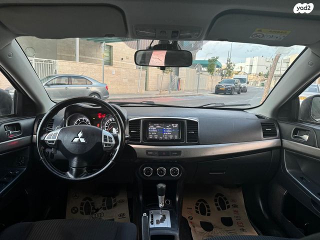 מודעת רכב מיצובישי לנסר