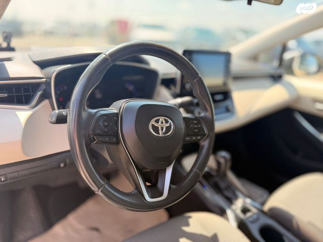 מודעת רכב טויוטה קורולה 1