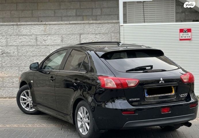 מודעת רכב מיצובישי לנסר