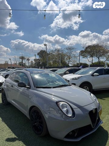 מודעת רכב אלפא רומיאו מיטו 2