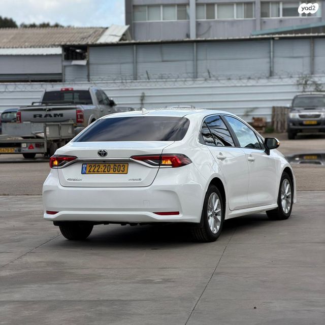 מודעת רכב טויוטה קורולה 1