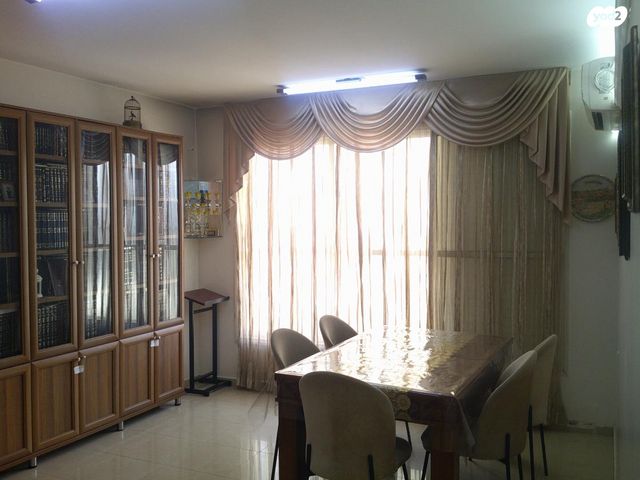 האדמו"ר מקוצק 56