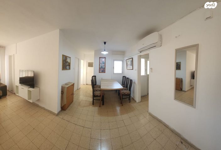 שדרות מונטיפיורי 22