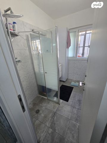 זכריה הרופא 10