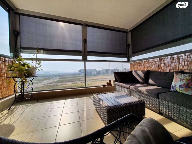 חיים הרצוג 3