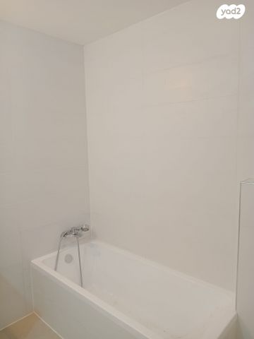 שדרות הילד 13