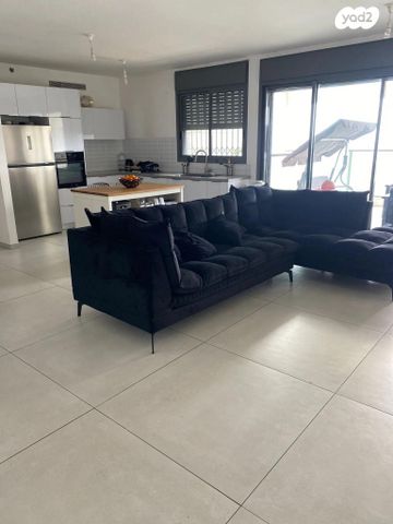 יצחק שמיר 13