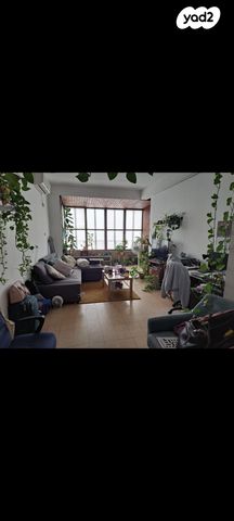 דרך זאב ז'בוטינסקי 52