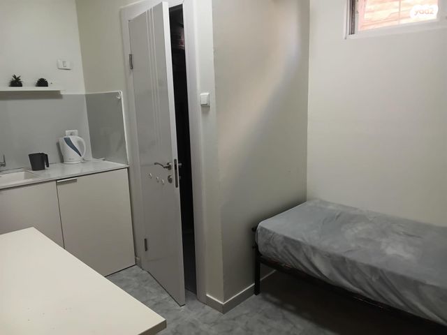 הרב עוזיאל 93