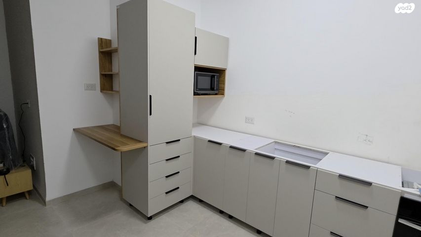 אסתר המלכה 2