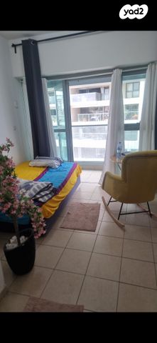 ז'בוטינסקי 50