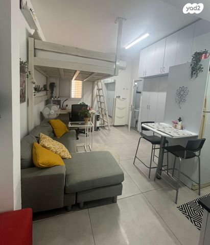 שדרות מנחם בגין 25