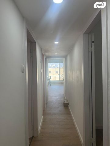 שלומציון המלכה 21