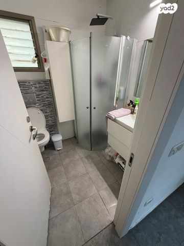 דרך משה דיין 18