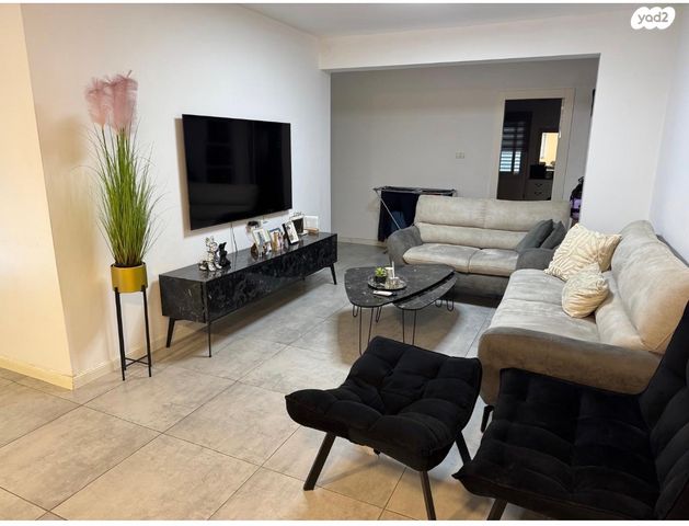 נוף החרמון 9