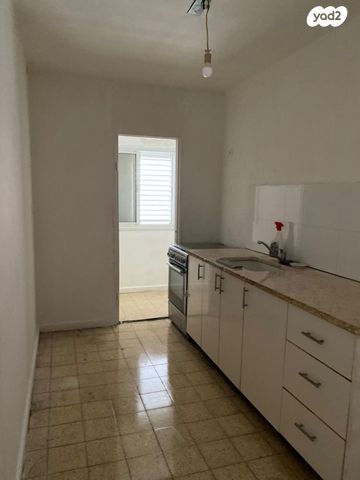 שדרות מנחם בגין 3