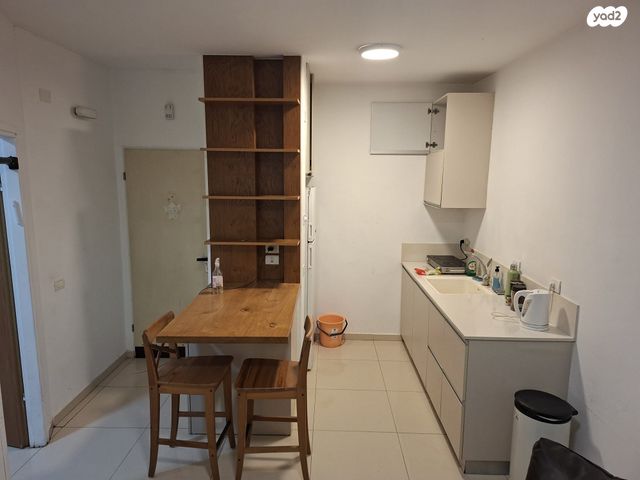 גבעת חיים 10