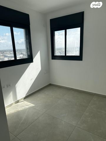 ז'בוטינסקי 45