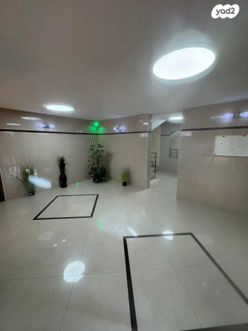 שדרות הנשיא 6