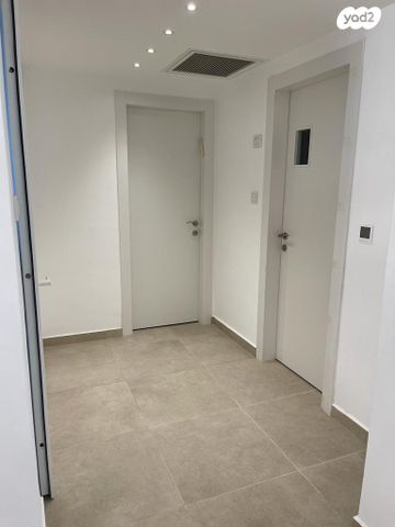 זבולון המר 10