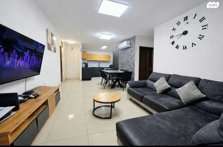 מודעת נכס, שמחה הולצברג, נאות שמיר, רמלה