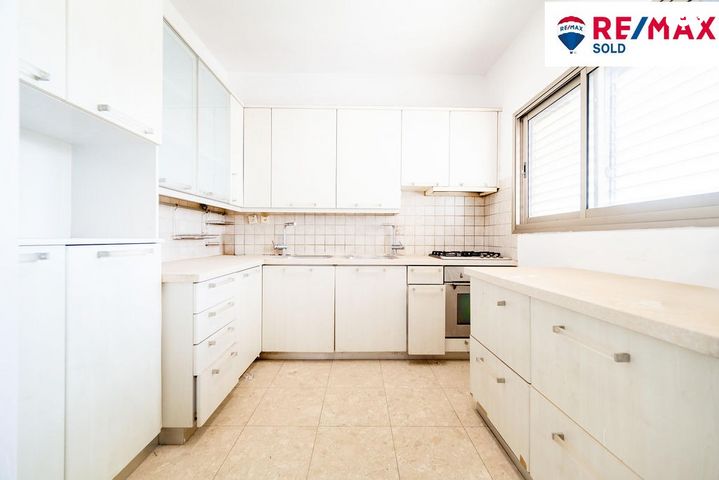 אהרון כצנלסון 12