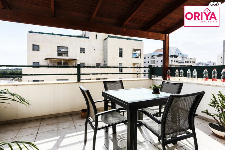 ד"ר יהודה פרח 