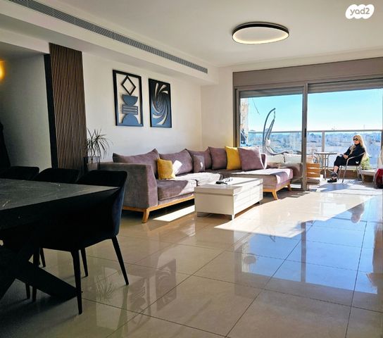 דירה, נווה גן, פתח תקווה