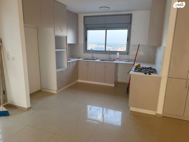 גג/ פנטהאוז