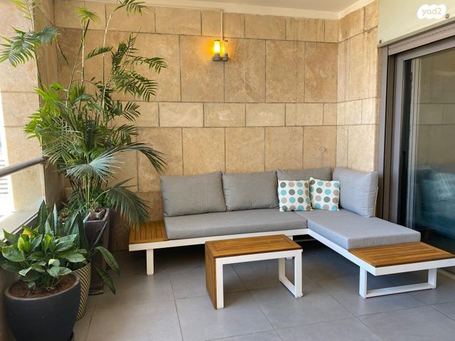 הגוש הגדול, רמת אביב החדשה, נופי ים