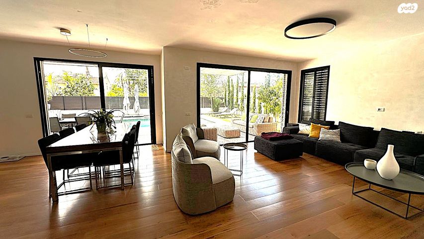 שיכון פועלים א'