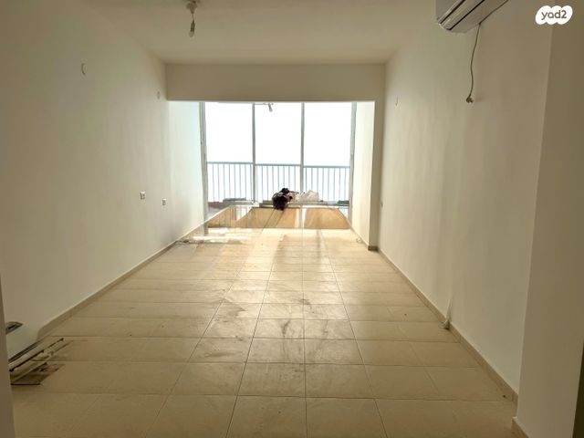 שדרות ירושלים 73