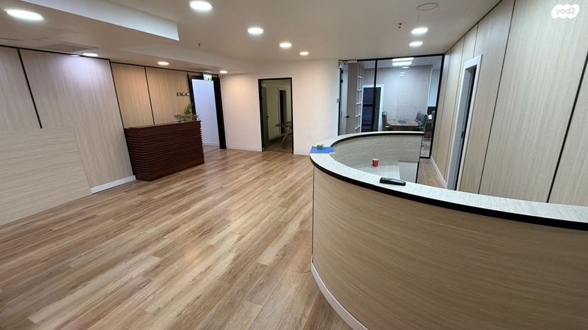 שדרות החוצבים 8