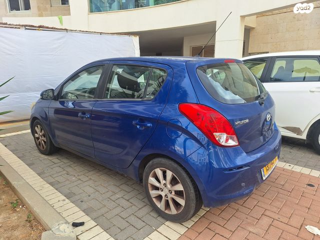 מודעת רכב יונדאי i20