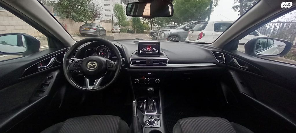 מודעת רכב מאזדה 3