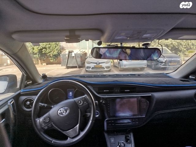 מודעת רכב טויוטה אוריס